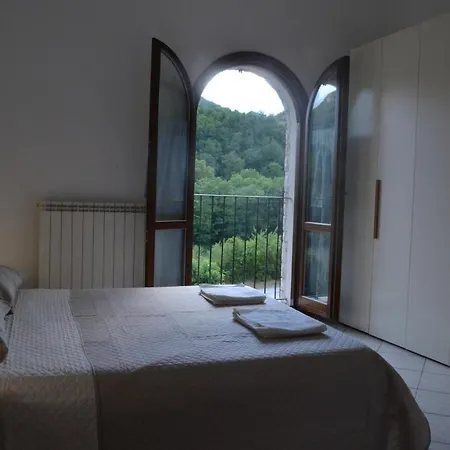 Oasi Di Piscina Con Vista Sul Monte Nerone Piobbico