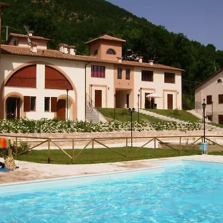 Oasi Di Piscina Con Vista Sul Monte Nerone *